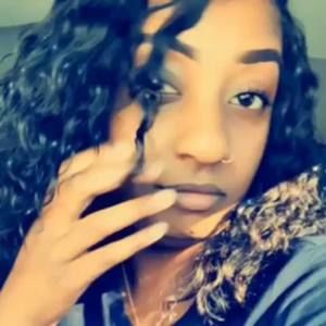 Meet your Posher, Deshyra